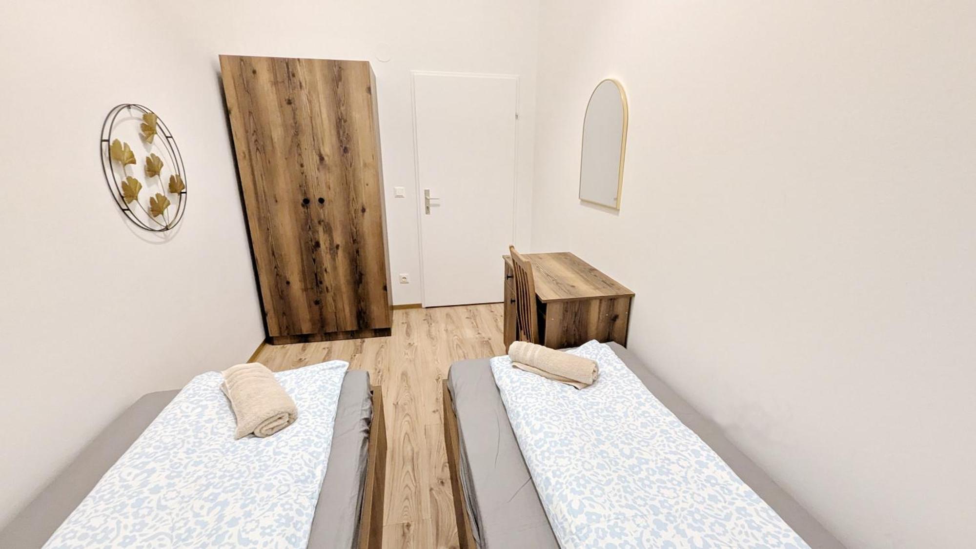 Homestay Spacious - 15 Min From Airport & Center, 5 Min From Main-bus Station Ez 1-9 Vienna