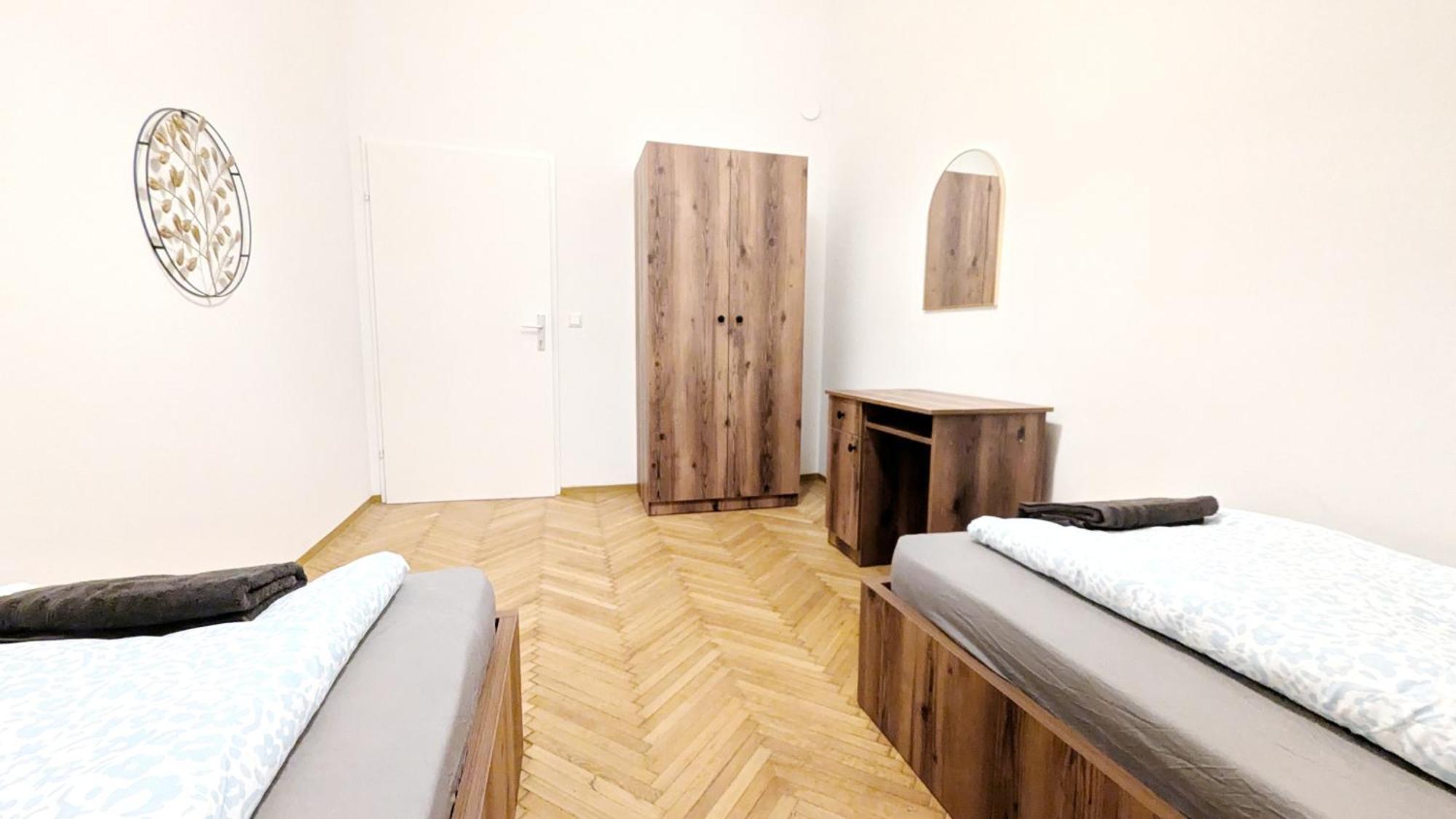 Spacious - 15 Min From Airport & Center, 5 Min From Main-bus Station Ez 1-9 Vienna