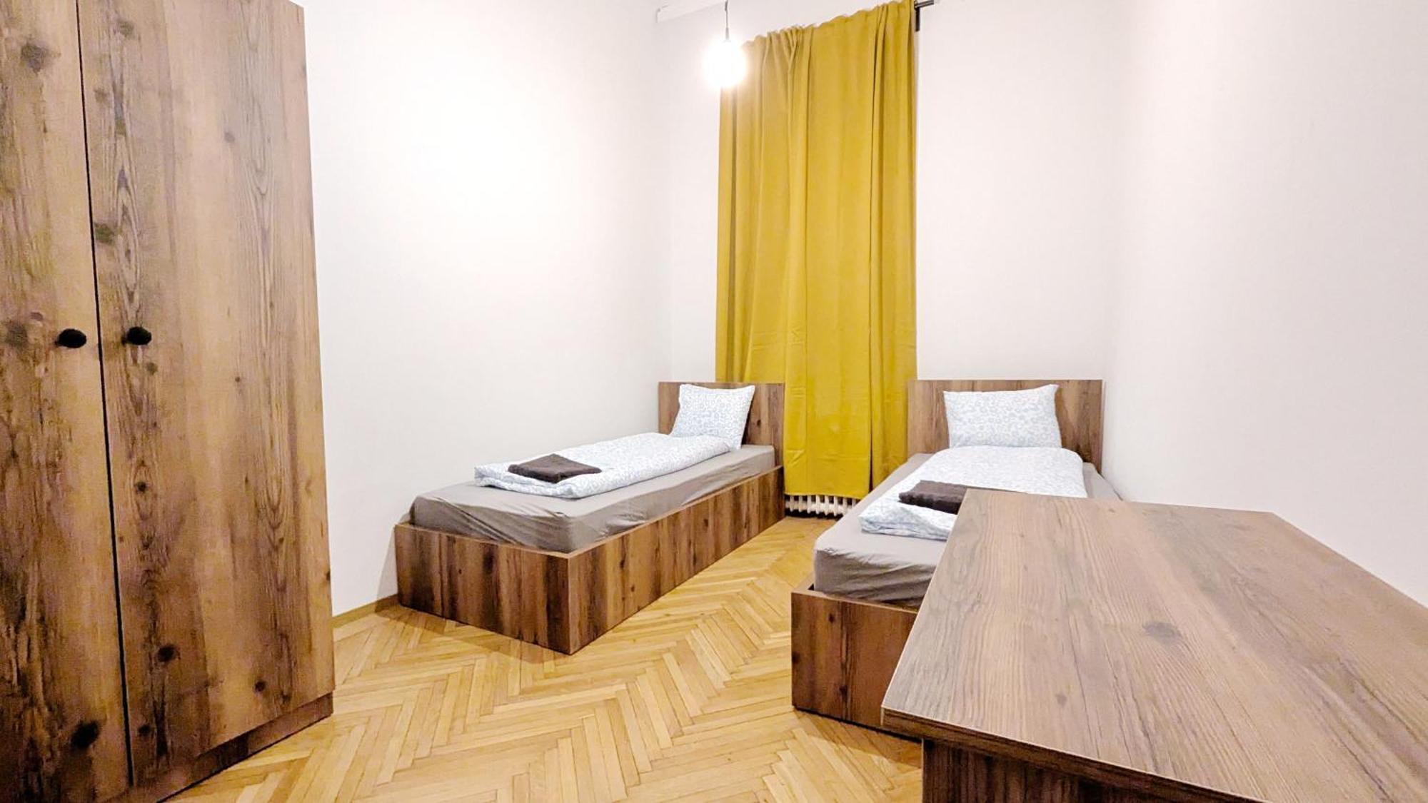 Spacious - 15 Min From Airport & Center, 5 Min From Main-bus Station Ez 1-9 Ubytování v soukromí