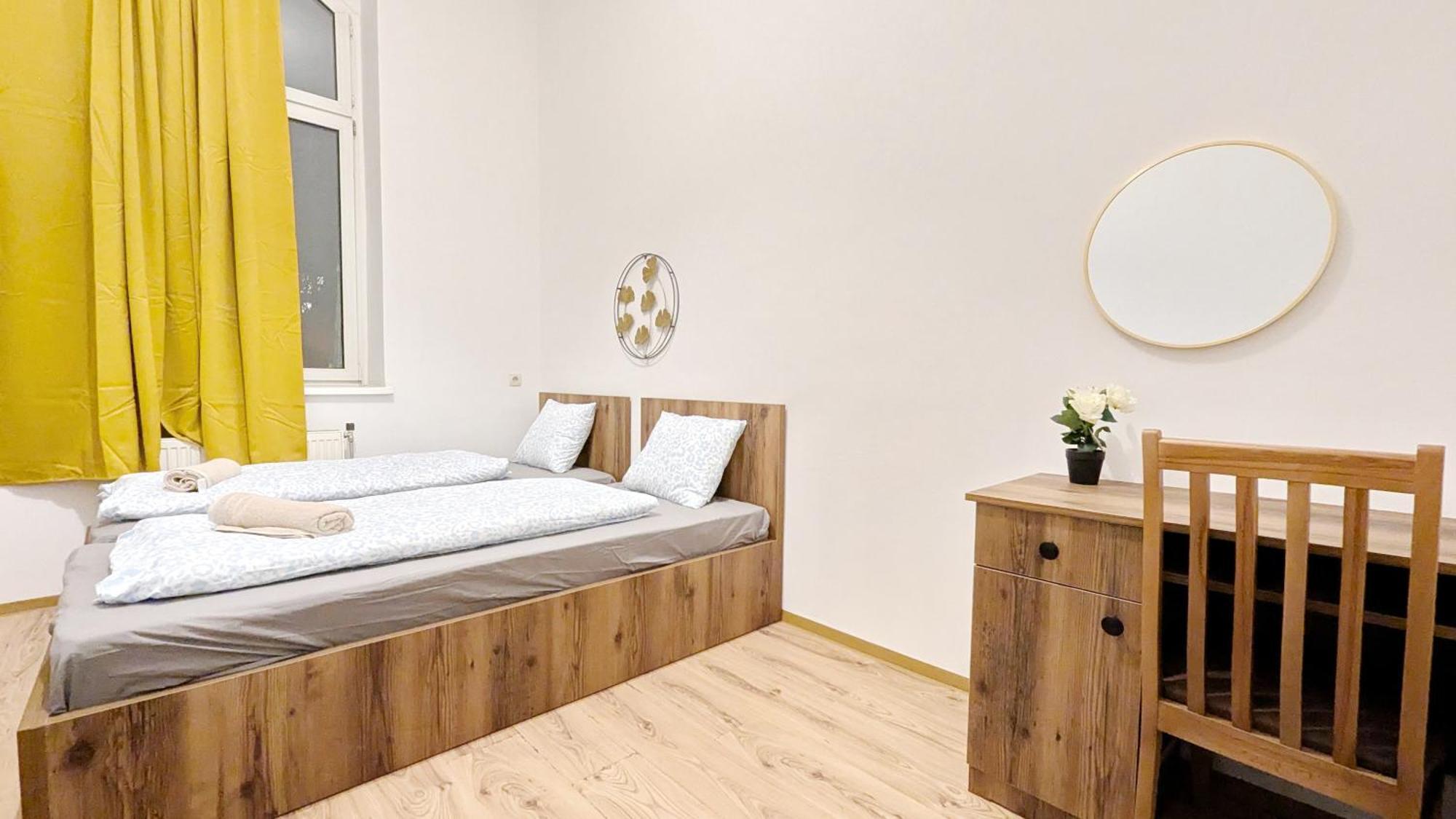 Spacious - 15 Min From Airport & Center, 5 Min From Main-bus Station Ez 1-9 Homestay *