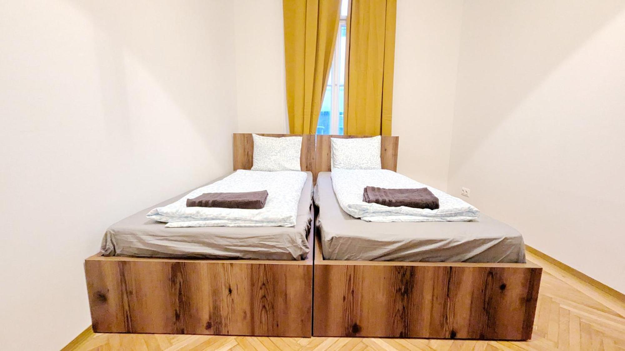 Homestay Spacious - 15 Min From Airport & Center, 5 Min From Main-bus Station Ez 1-9 Vienna