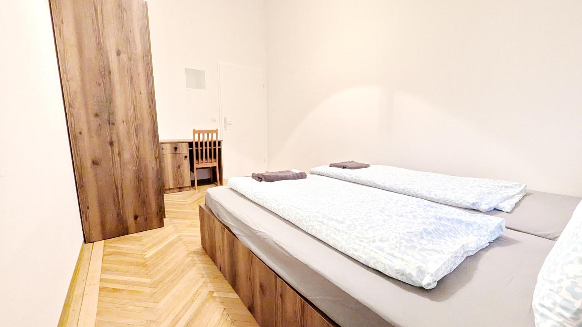 Homestay Spacious - 15 Min From Airport & Center, 5 Min From Main-bus Station Ez 1-9 Vienna