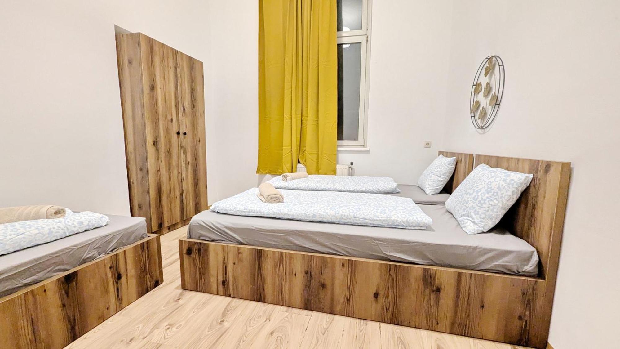 Spacious - 15 Min From Airport & Center, 5 Min From Main-bus Station Ez 1-9 Homestay Vienna